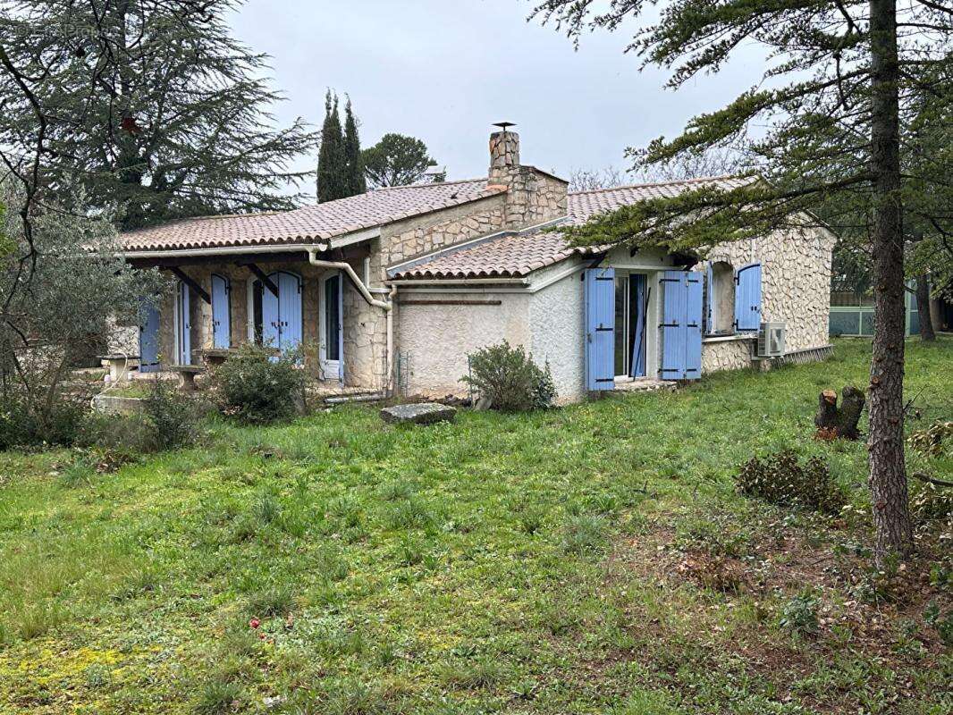 Maison à GORDES