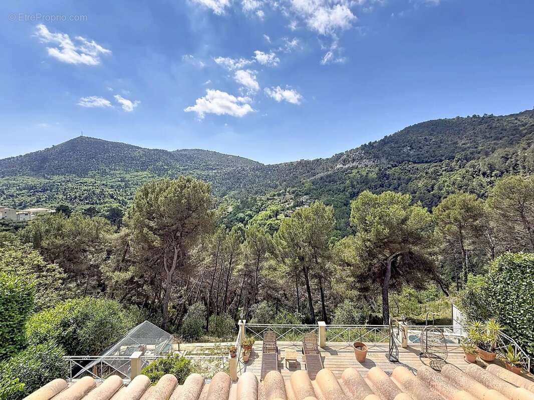 Maison à TOURRETTE-LEVENS