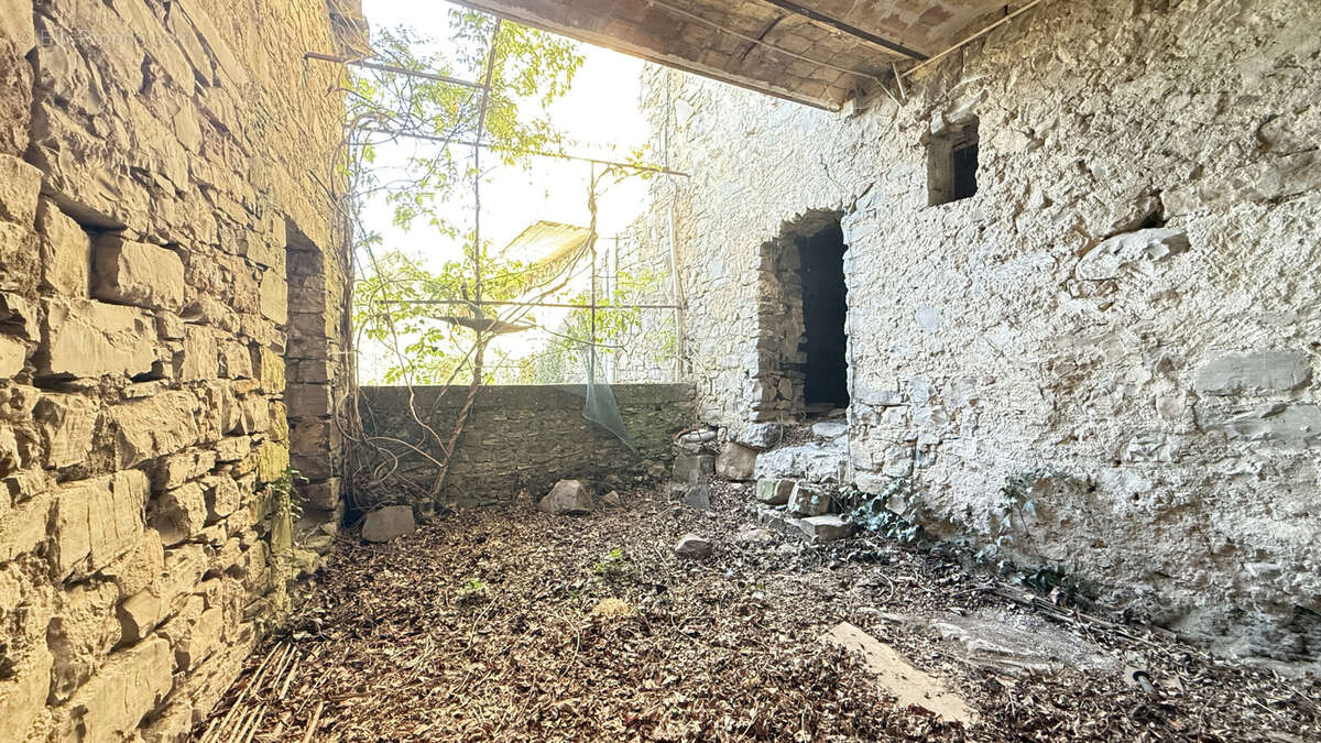 Maison à SAINT-SEBASTIEN-D'AIGREFEUILLE