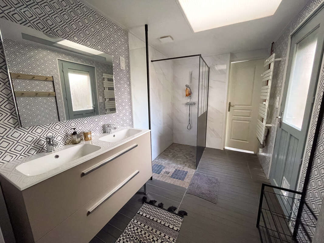 Maison à LA SENTINELLE