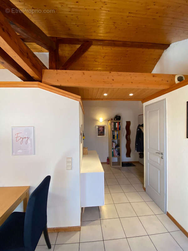 A vendre à ANNEMASSE Gare T3 de 70.79 m² au 3ème et dernier étage - photo 8