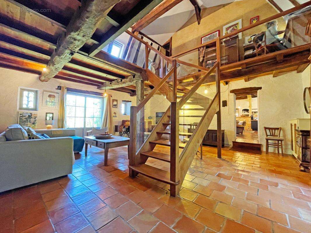 Maison à CAUSE-DE-CLERANS