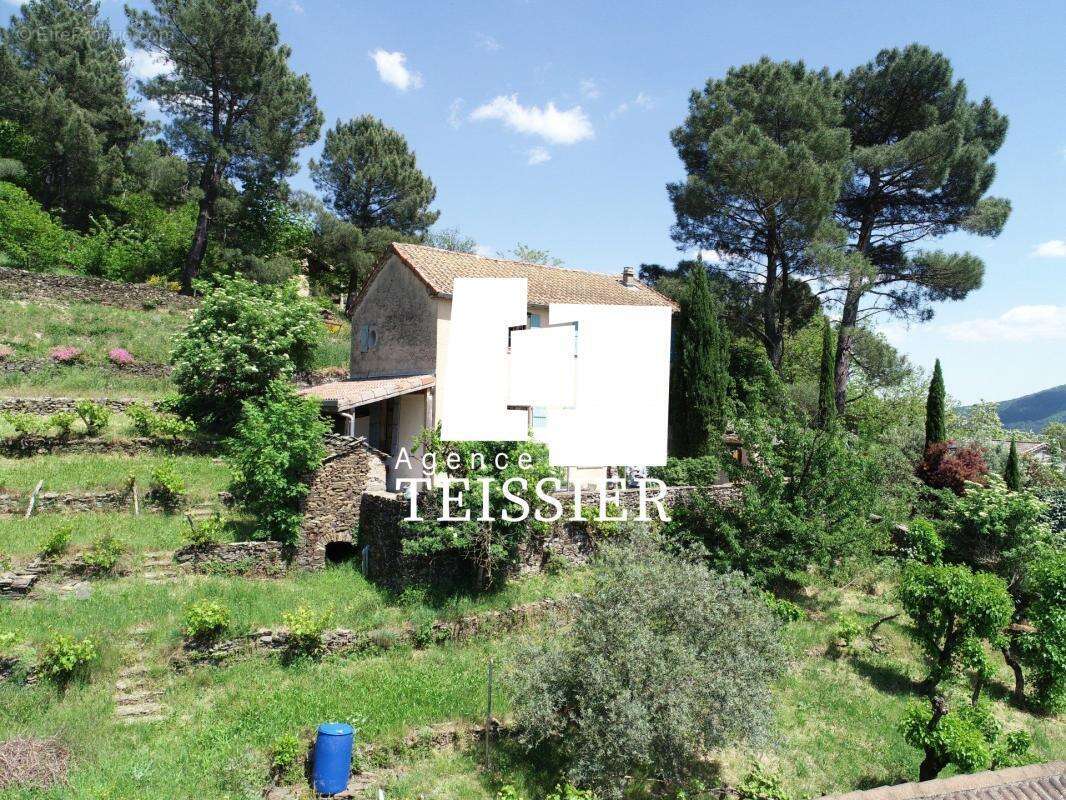 Maison à SAINT-MELANY