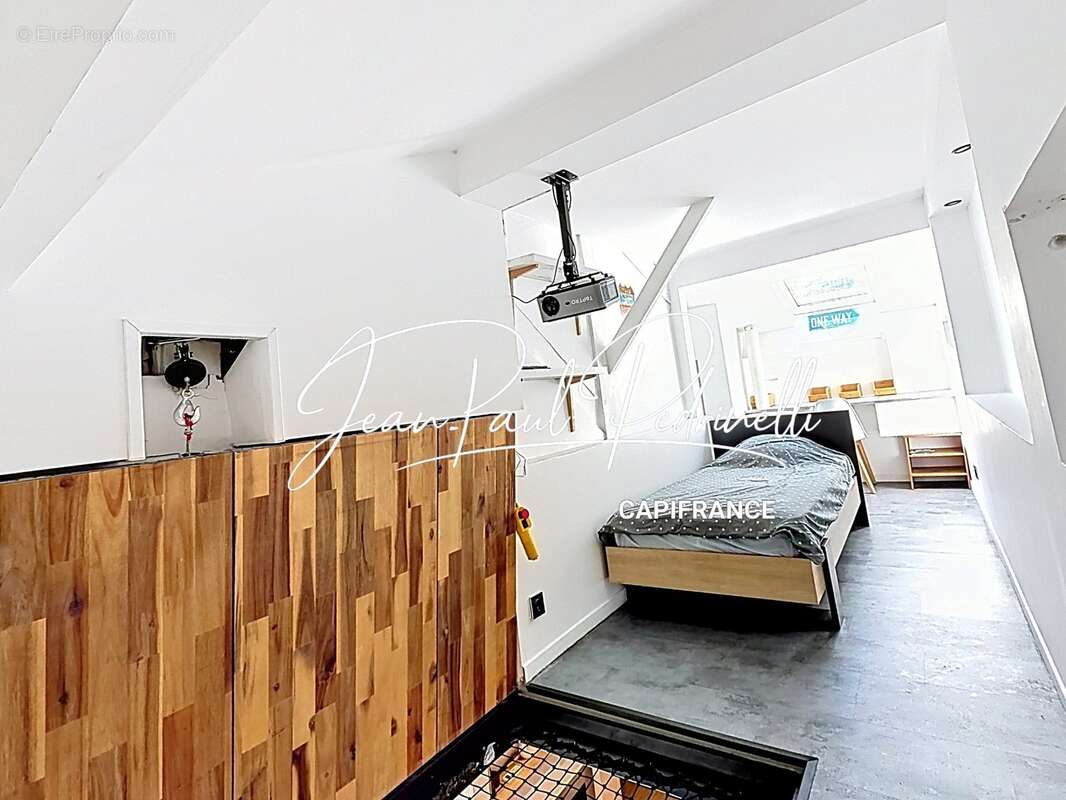 SAINT-RAPHAËL, Duplex 3 pièces 59 m² total,  meublé et équipé,  parking privatif et climatisation - DPE C - photo 18