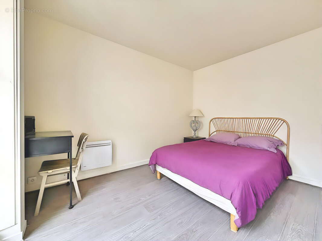 Appartement à PARIS-3E