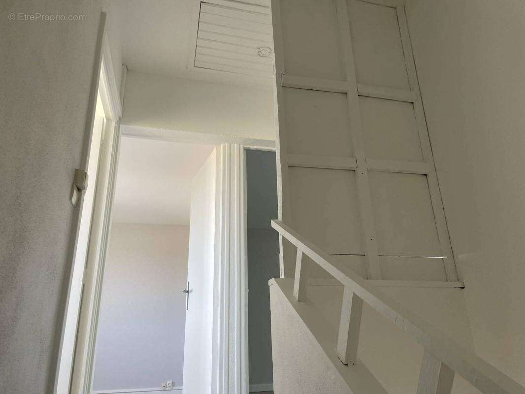 AMBENAY - T5 de 132 m² - photo 7