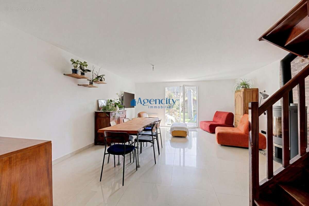 Maison à NOISY-LE-GRAND