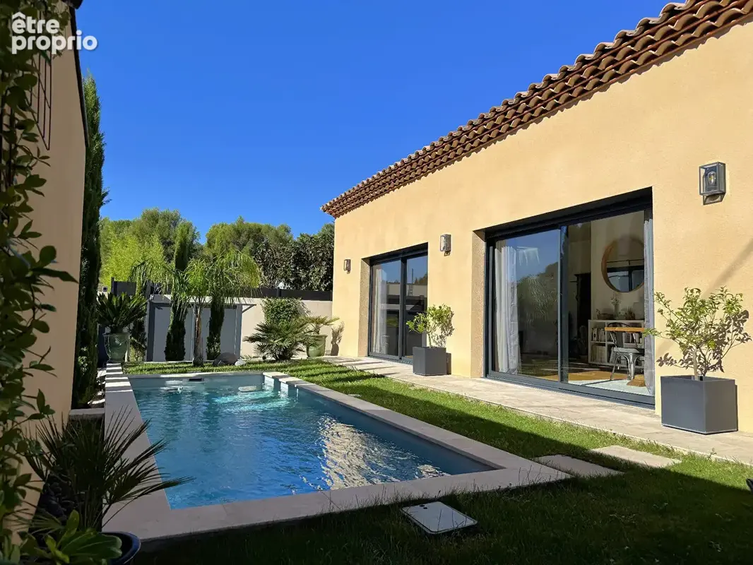 Villeneuve Les Avignon -  Villa contemporaine de plain-pied - photo 1