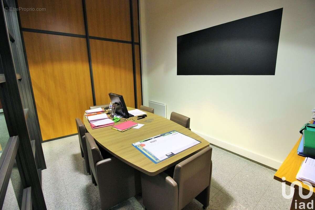 Photo 4 - Commerce à COMPIEGNE