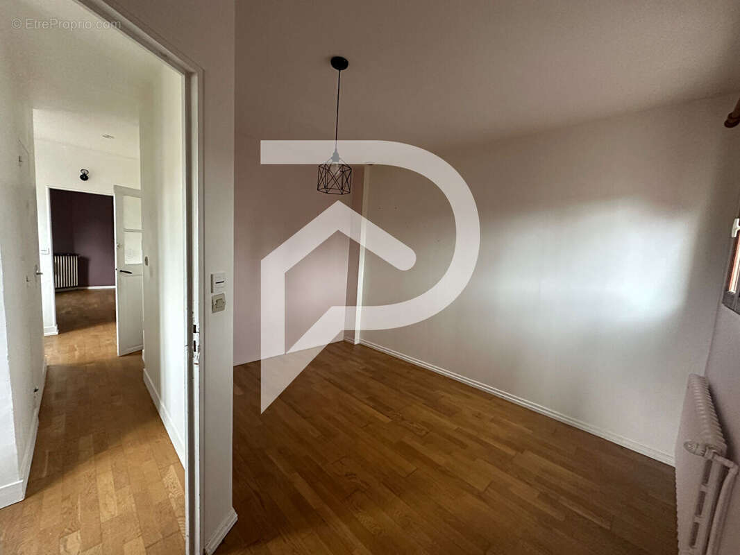 Appartement à GARANCIERES