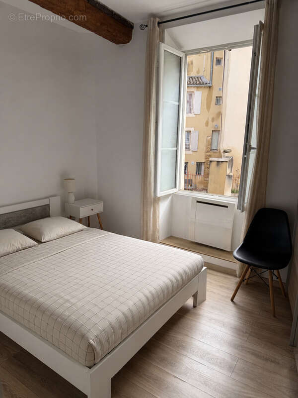 Appartement à L'ISLE-SUR-LA-SORGUE