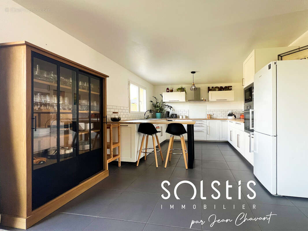 Maison à SAINT-MARTIN-LA-PLAINE