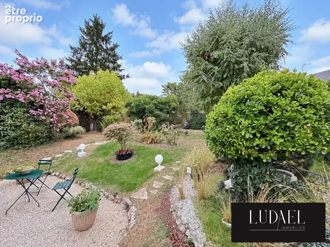 jardin avec coin repas
