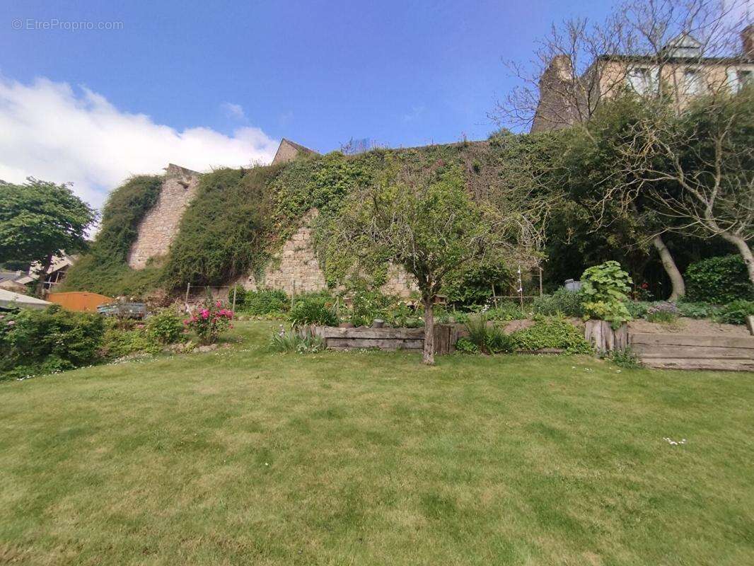 Maison à MONCONTOUR