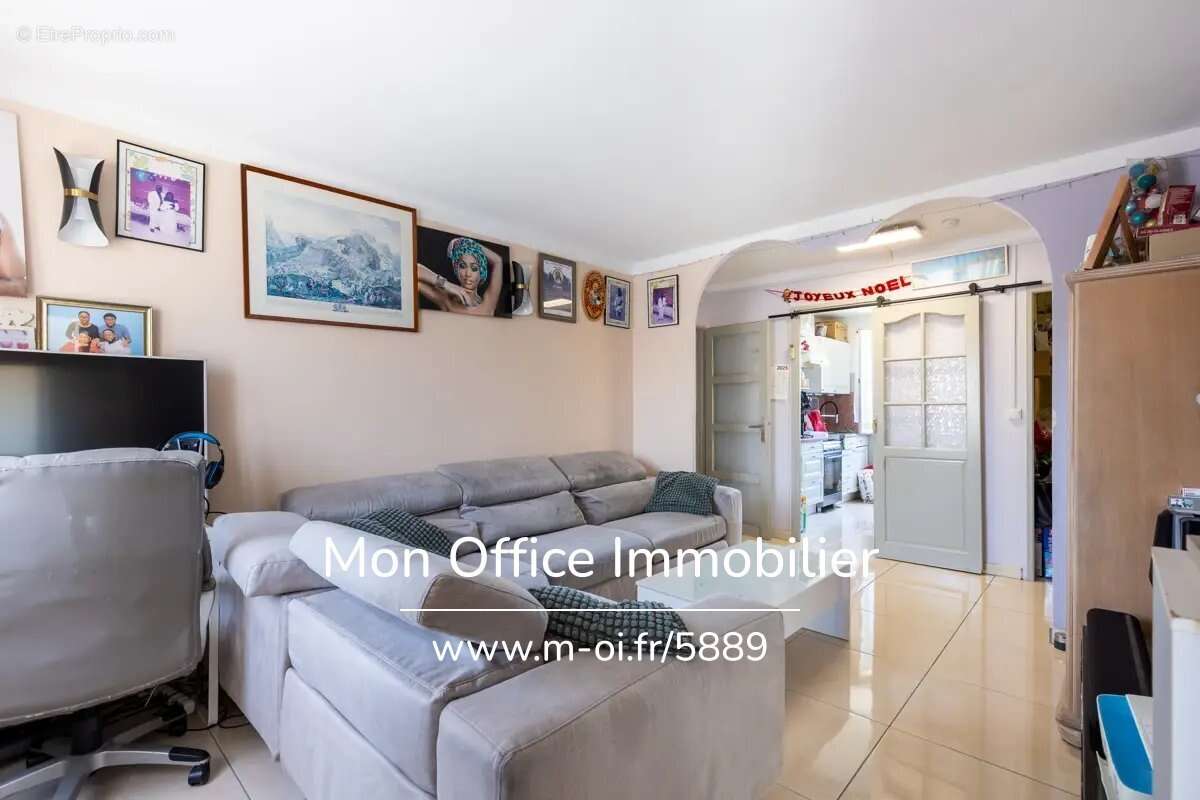 Appartement à MARSEILLE-9E