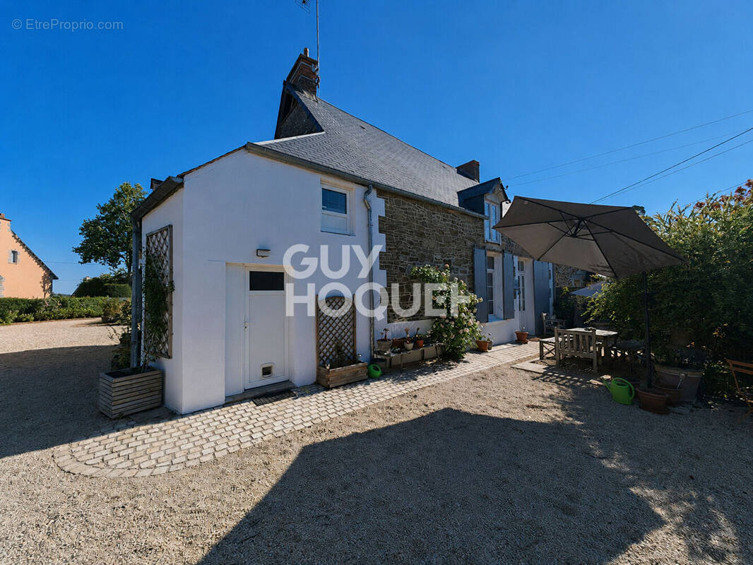 Maison à PLEINE-FOUGERES