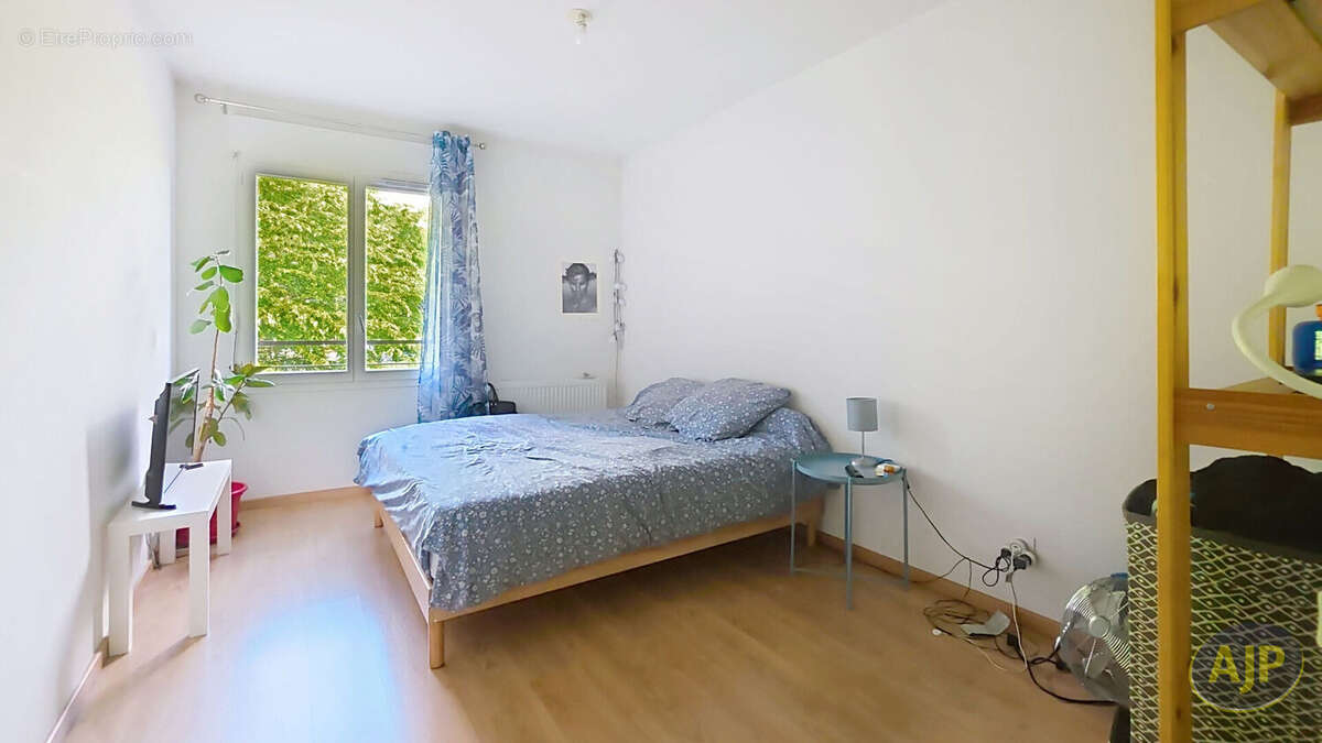 Appartement à VILLENAVE-D'ORNON