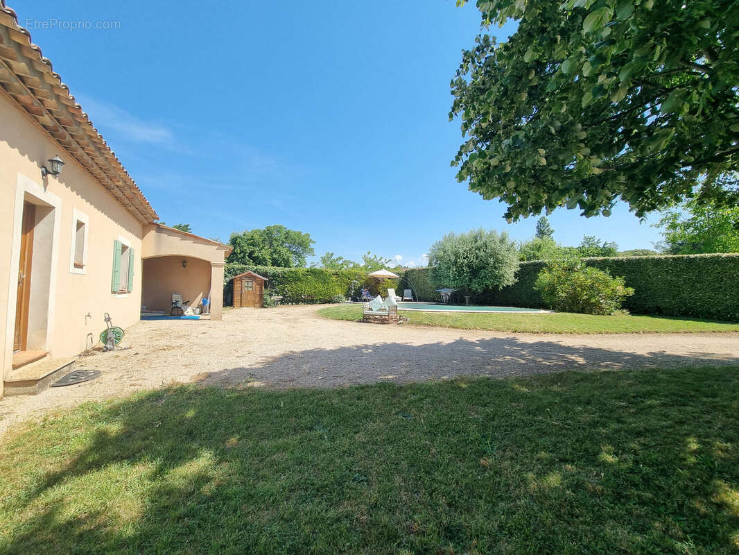 Maison à REGUSSE