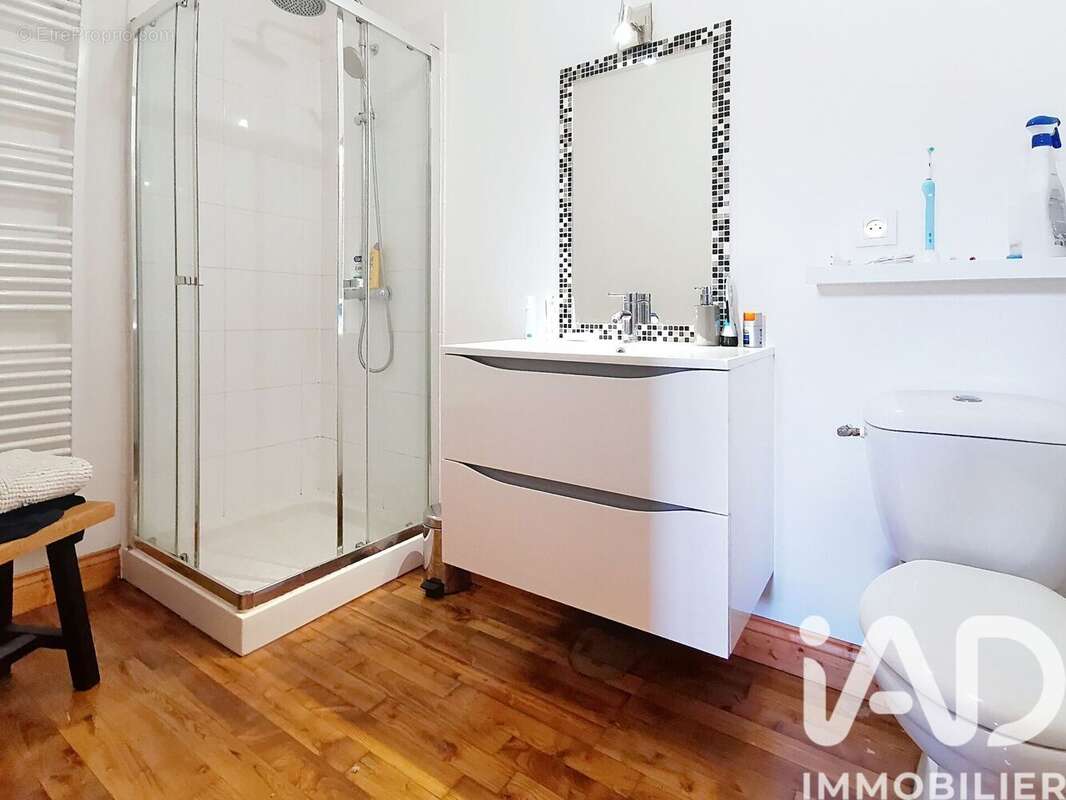 Maison 320 m² à Charras  - photo 7
