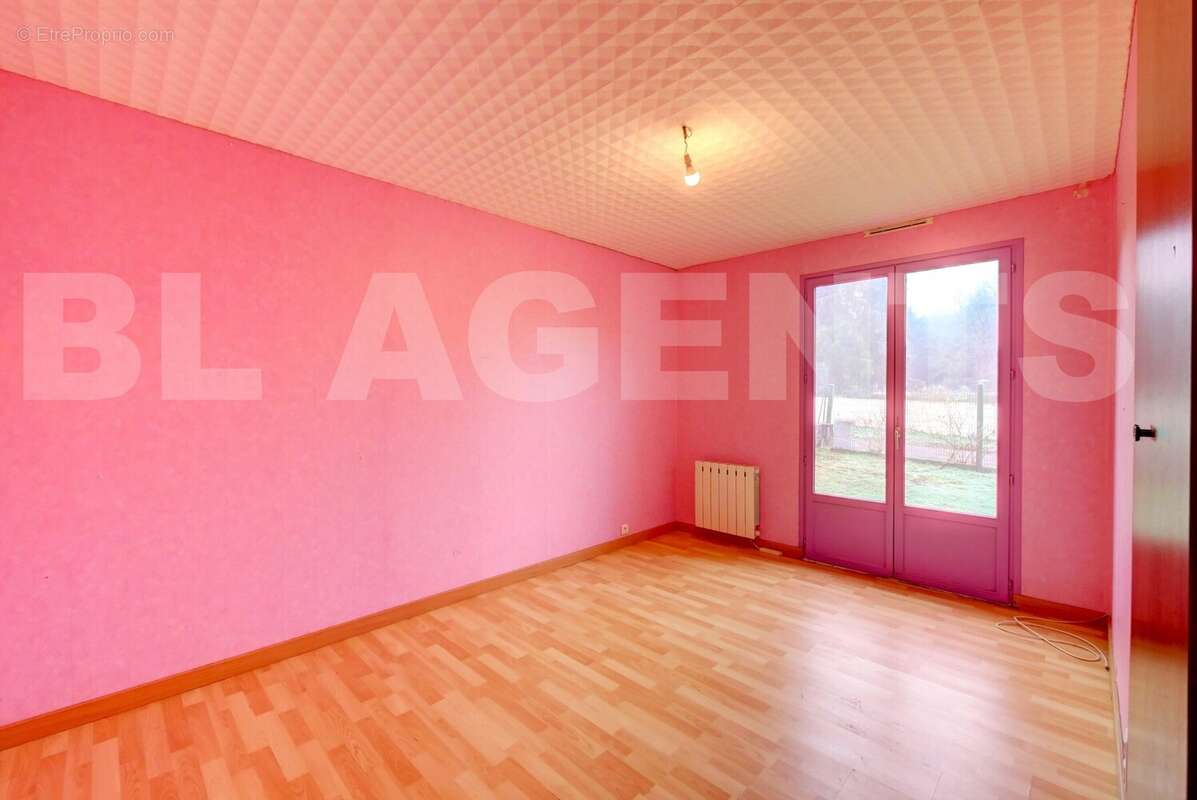 10 - Maison à SAINT-LOUP-DE-GONOIS