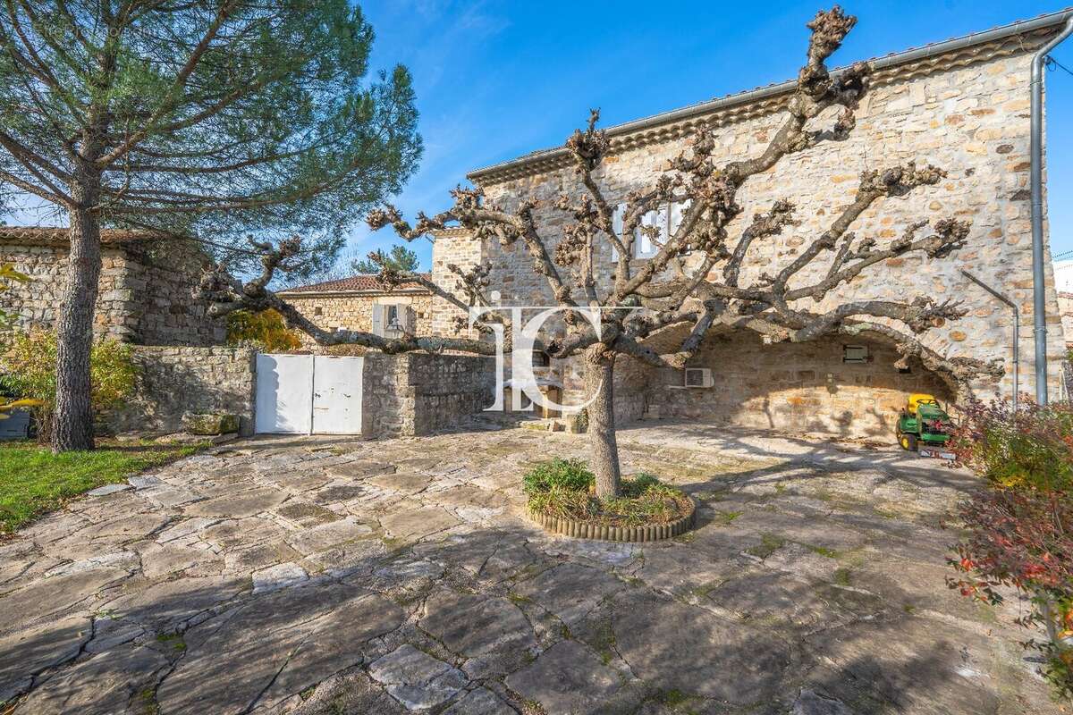 Maison à LABLACHERE