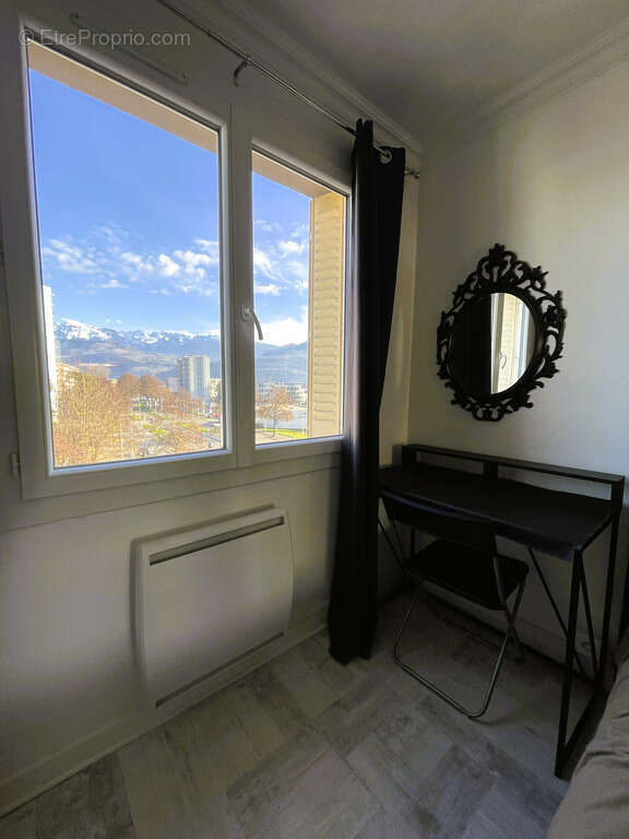 Appartement à SAINT-MARTIN-D'HERES