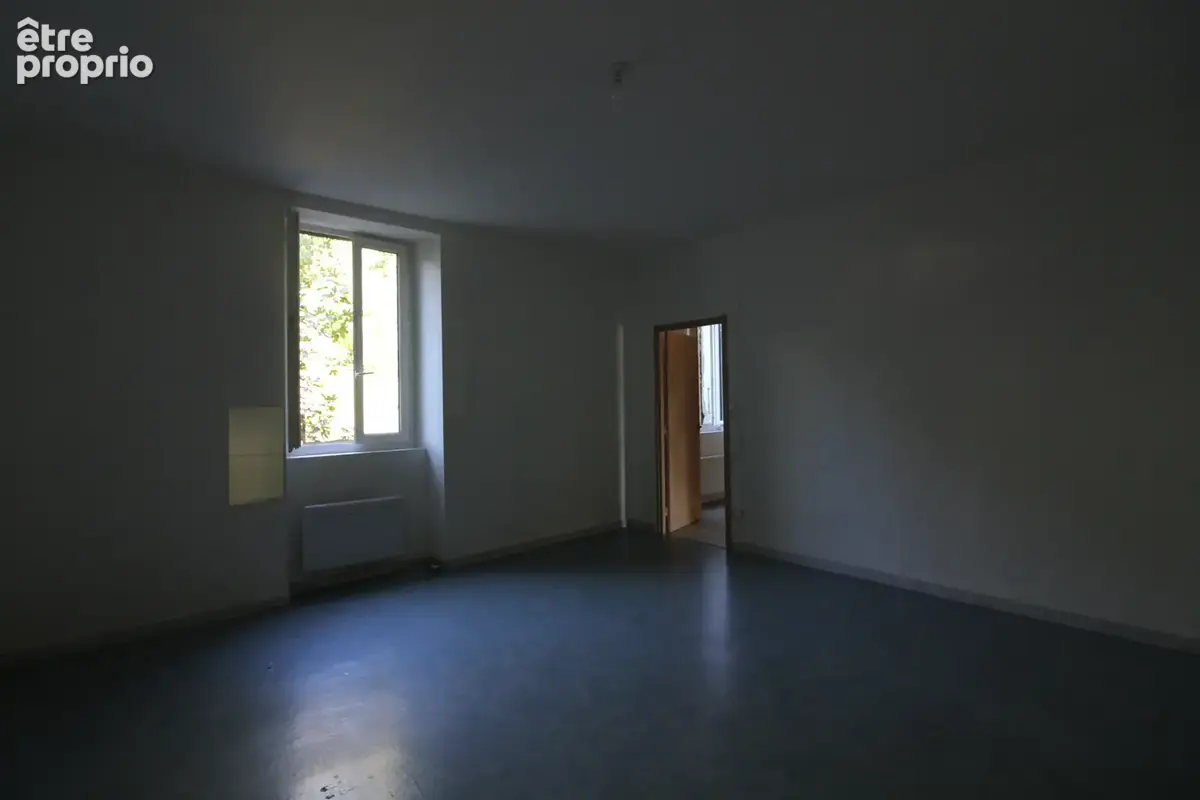 IMMEUBLE d'un total de 525 m2. - photo 14