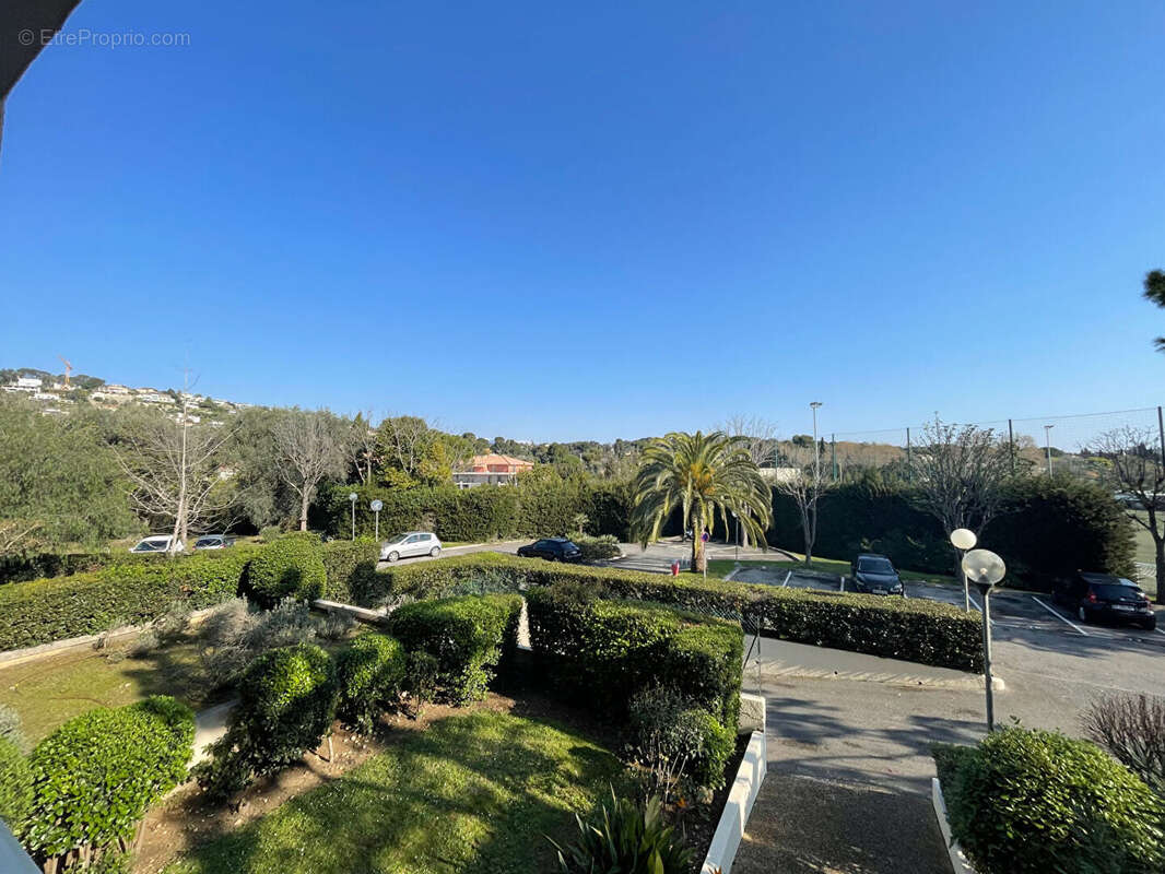 Appartement à VALLAURIS