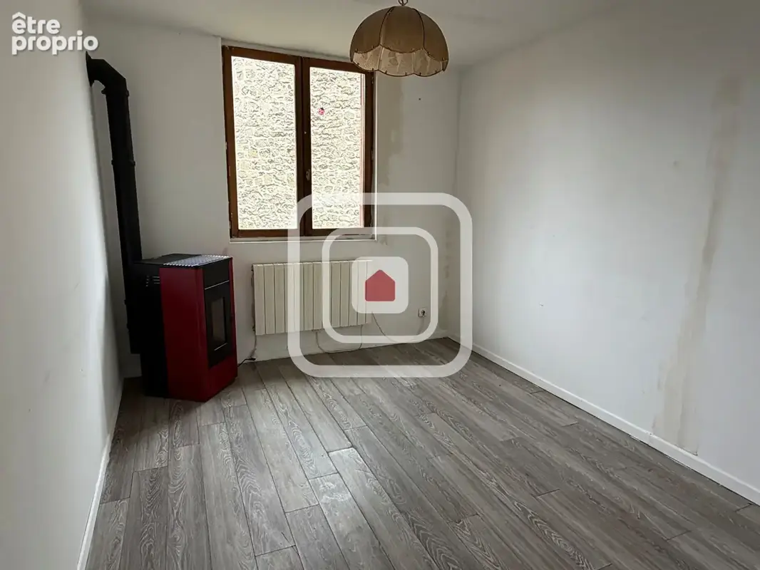 Maison ancienne de plain-pied avec jardin et petite dépendance - photo 7