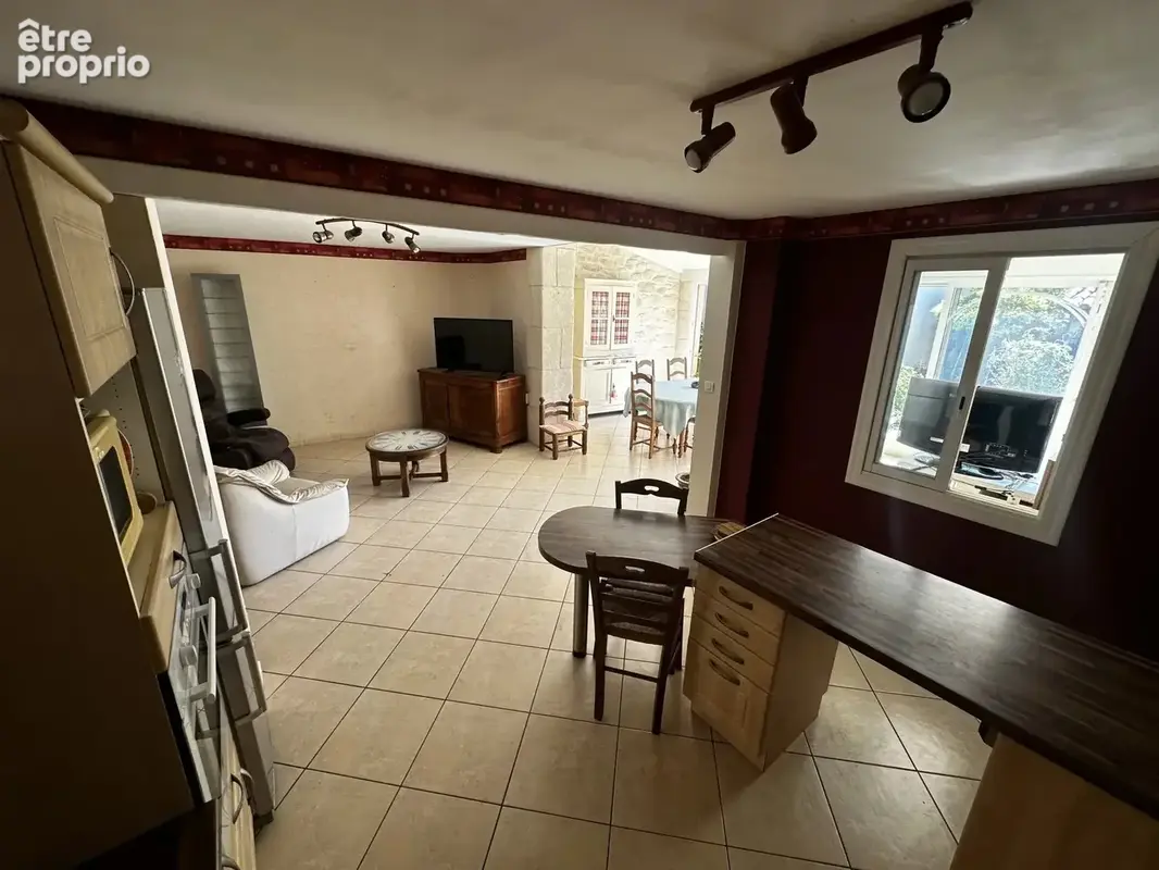 vaste maison de ville  180 m2 plus cour. - photo 6