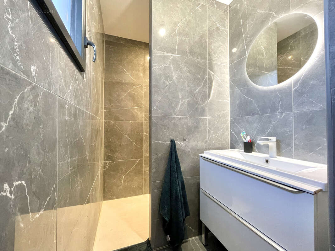 Maison à FONTAINE-HENRY