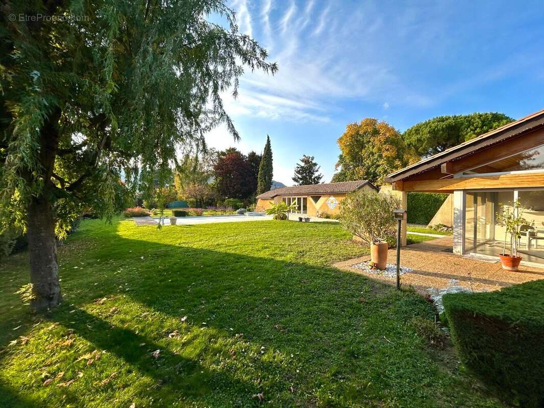 Maison à TOURNON-SUR-RHONE
