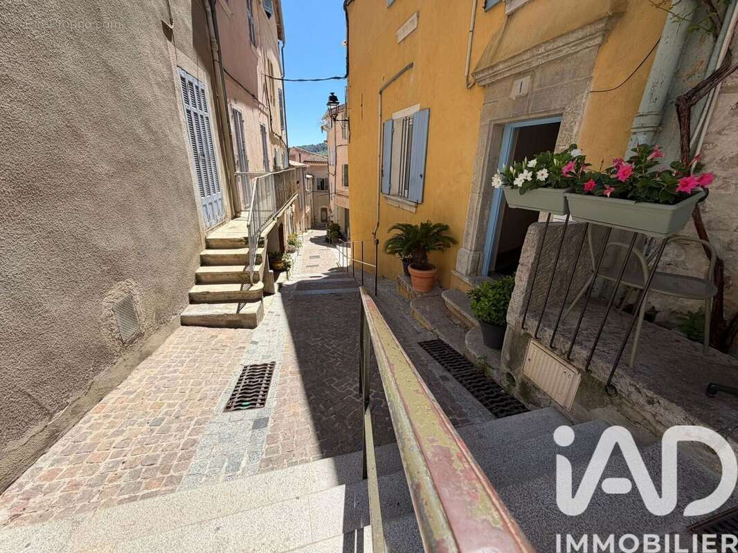 Photo 3 - Appartement à LA CADIERE-D'AZUR