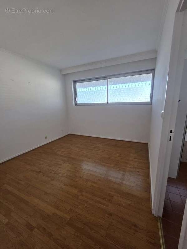Appartement à VILLENEUVE-LOUBET