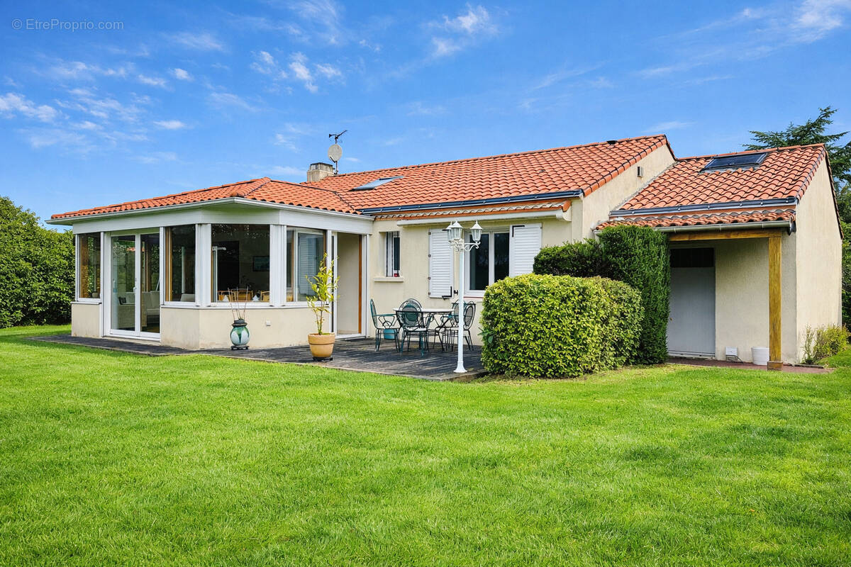 Maison à SAINT-SEBASTIEN-SUR-LOIRE