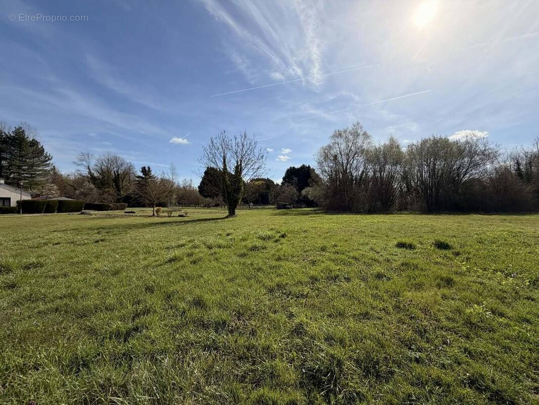 Dans un secteur prisé et aux portes de LAON - Terrain à BRUYERES-ET-MONTBERAULT