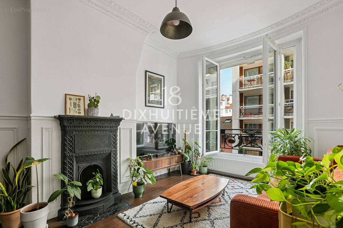 Appartement à PARIS-18E