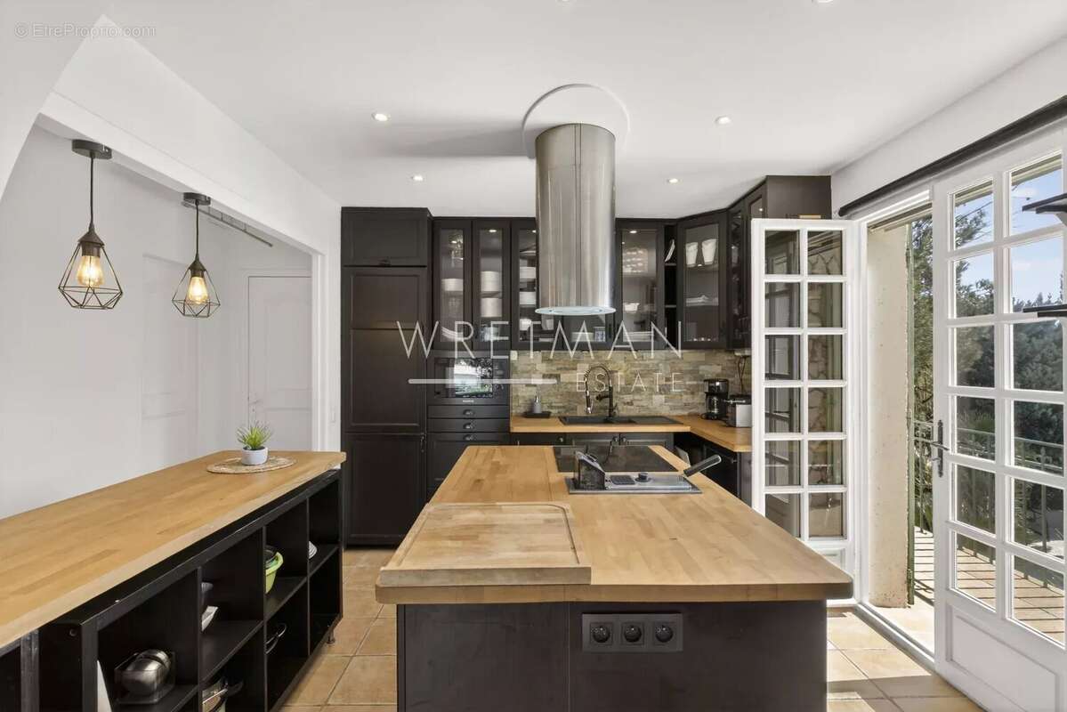 Maison à MANDELIEU-LA-NAPOULE