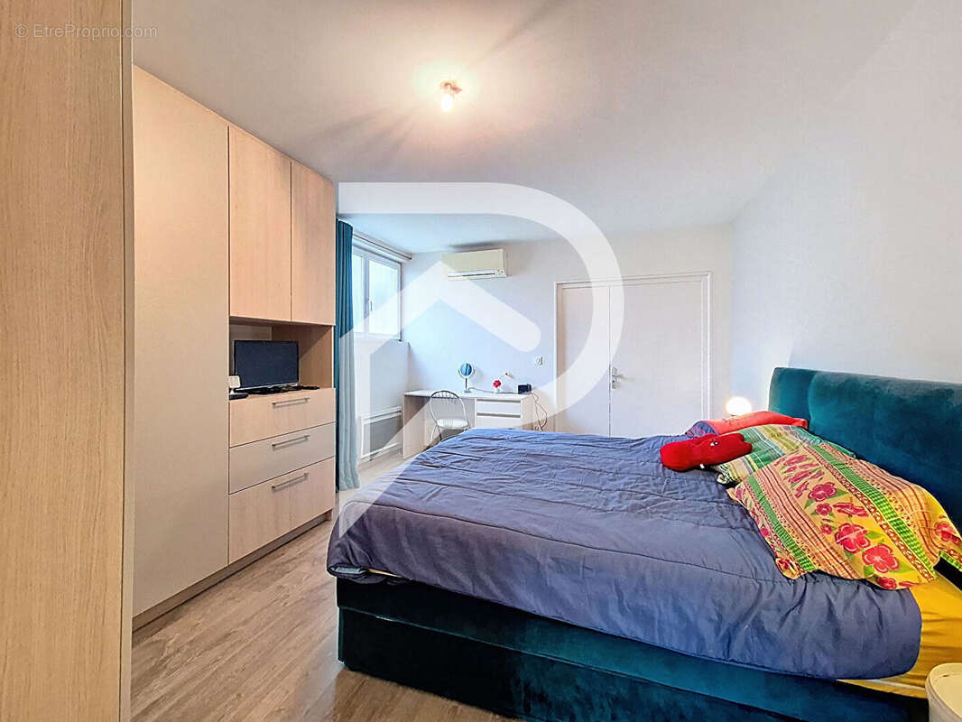 Maison à MONTELIMAR