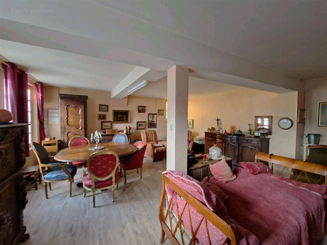 Maison à BREZOLLES