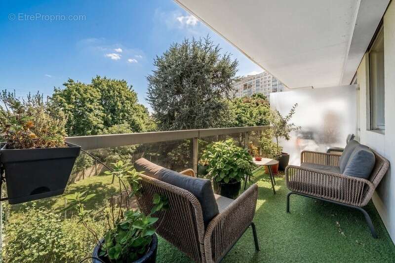 Appartement à SURESNES