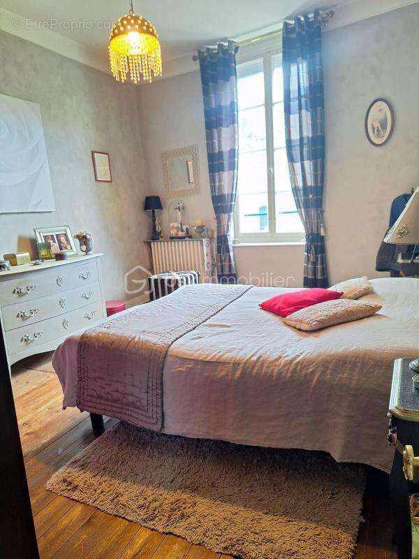 Maison à MAYENNE