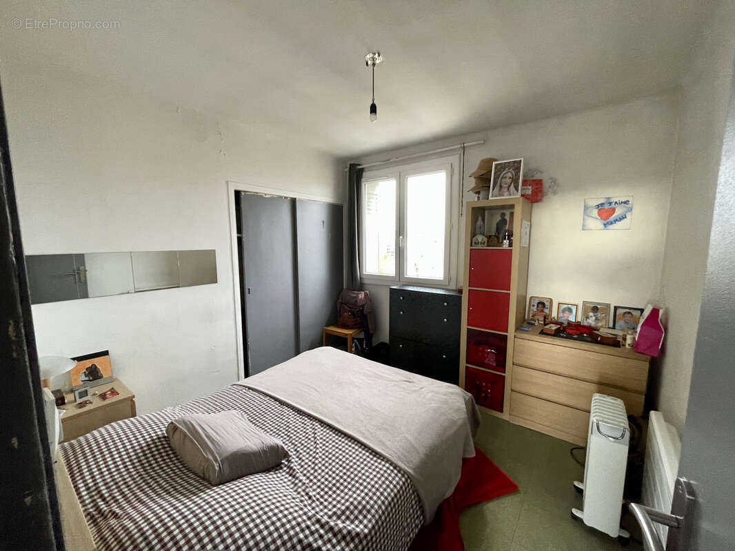 Appartement à MARSEILLE-5E