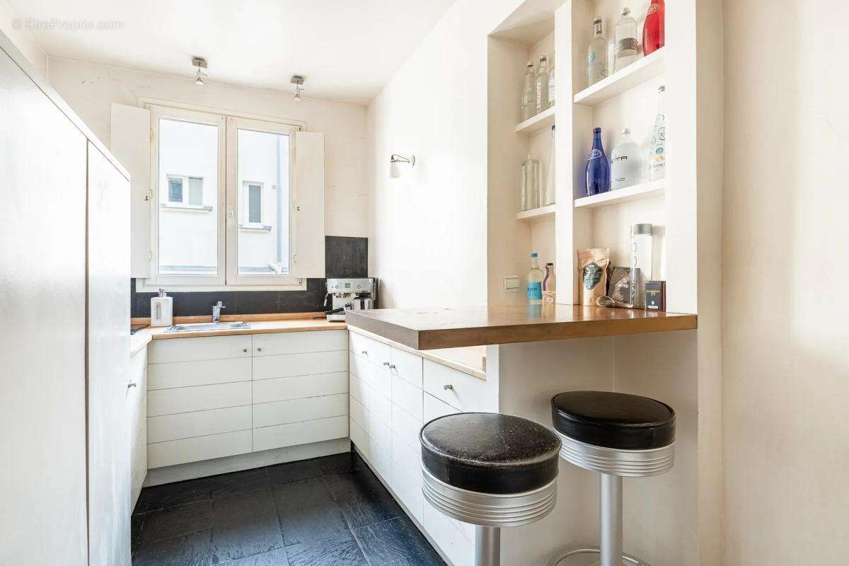 Appartement à PARIS-17E