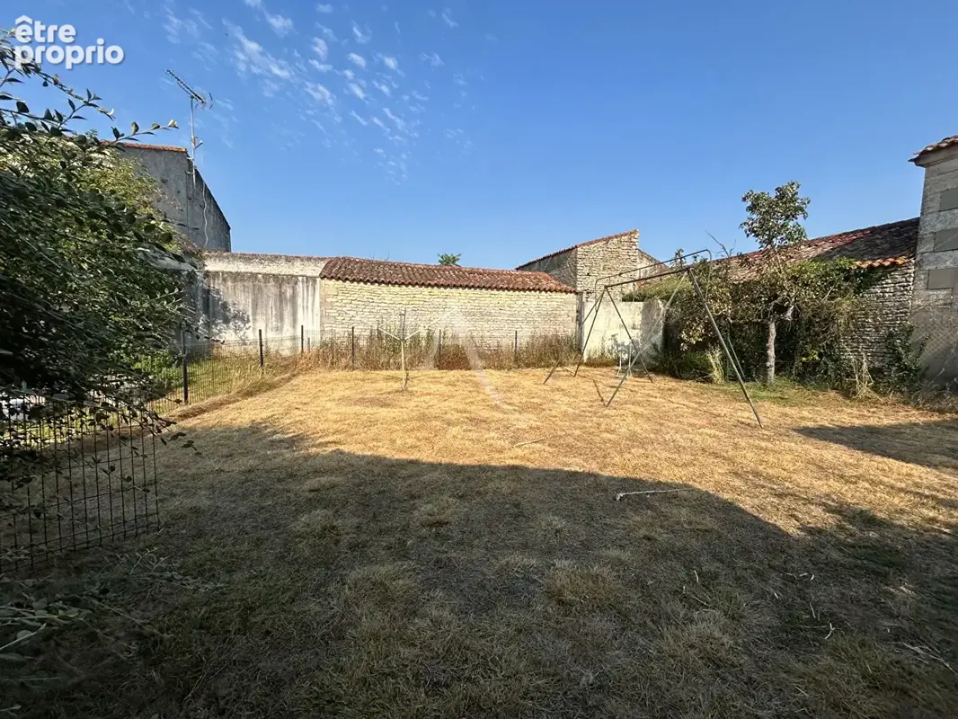 Dépendance à  La Taillée - photo 6
