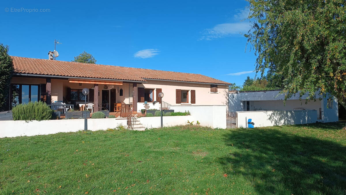 Maison à CUXAC-CABARDES