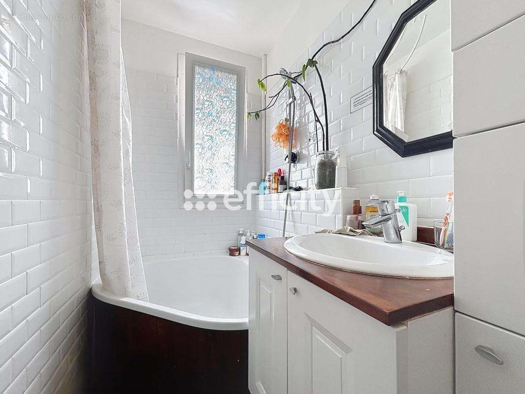 Appartement à FONTENAY-SOUS-BOIS