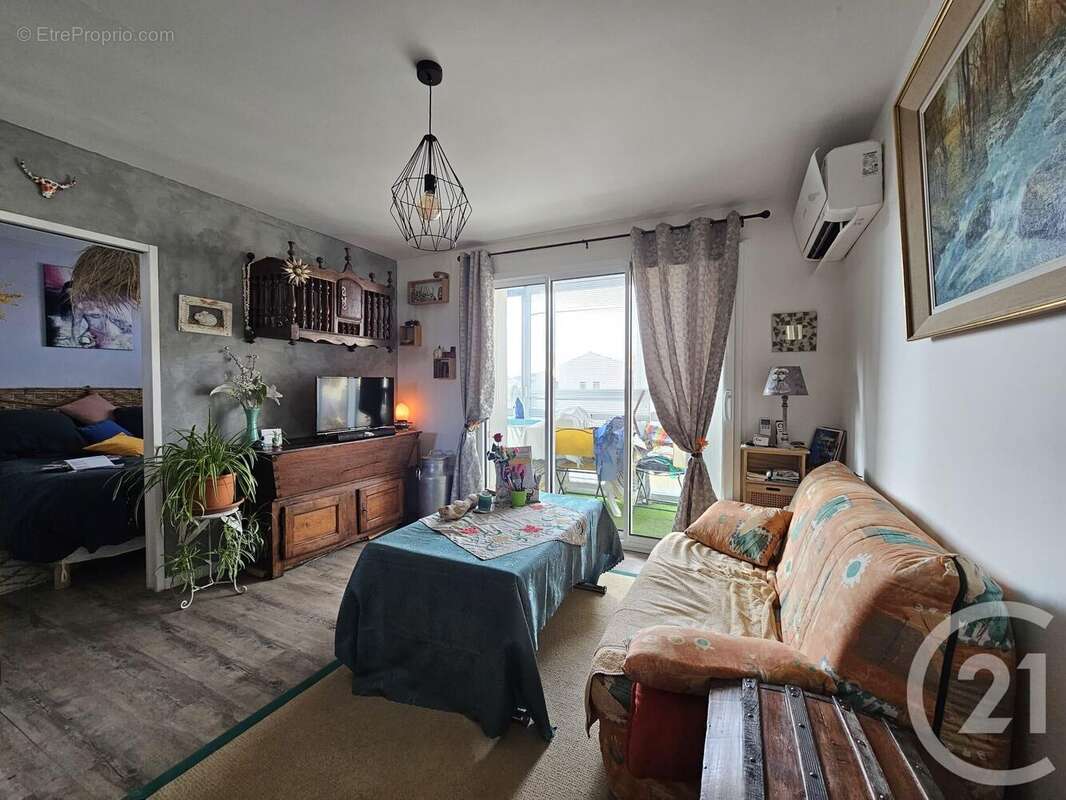Appartement à SIX-FOURS-LES-PLAGES