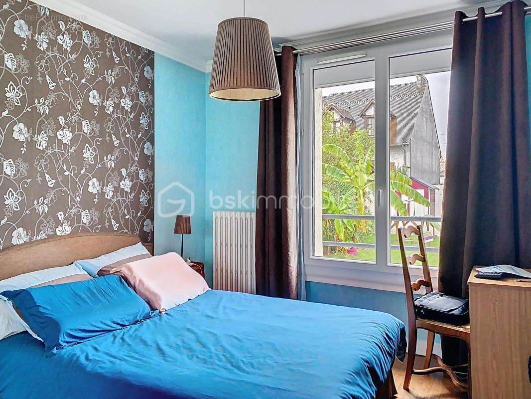 Maison à TREMBLAY-EN-FRANCE