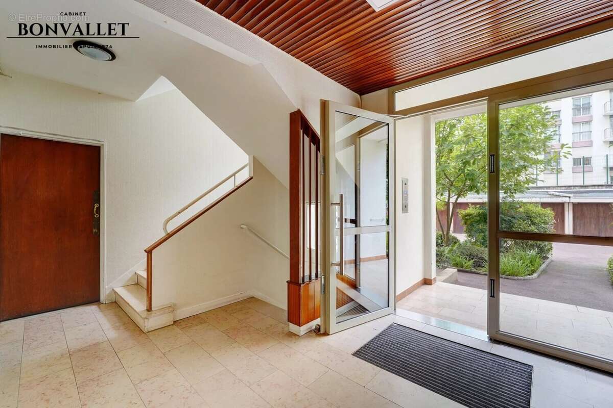 Appartement à PARIS-15E